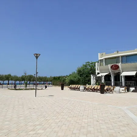 Nauticus Ugento 4* Торре-Сан-Джованни-Удженто