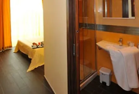 Gasthuis Nauticus Ugento 4*