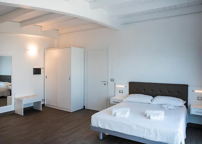 Guest house Nauticus Ugento 4*