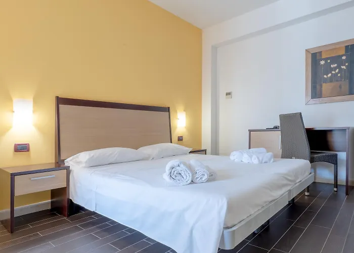 Nauticus Ugento Affittacamere 4*